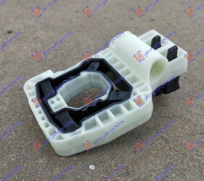 SINA ZADNJEG BRANIKA PLASTICNA (G30/SEDAN) (M-SPORT)